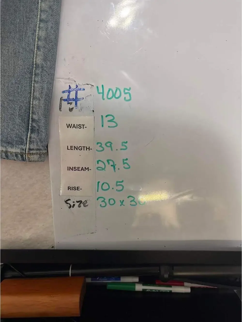Denim Source Light Wash Straight Leg Jeans Size 30x30